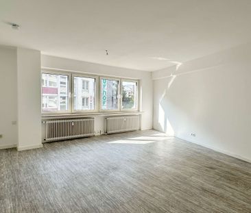 WUPPERTAL-ZENTRUM: HELLE & GROßZÜGIGE 3-ZIMMERWOHNUNG IN ELBERFELD-... - Photo 6