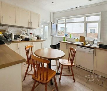 1 bedroom in a house share to rent - Photo 4