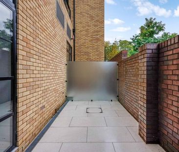 2 Bedroom Apartment To Let - Photo 4