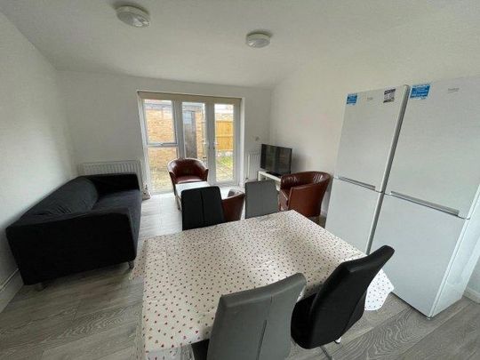 6 bedroom house share to rent - Photo 1