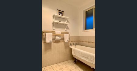 Spectacular Clifftop Home - Photo 5