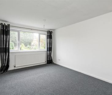 3 bedroom detached house to rent - Photo 2