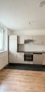 Schöne und praktische 2-Zimmer-Wohnung mit Abstellraum mit perfekter Anbindung in Hetzendorf! - Photo 1