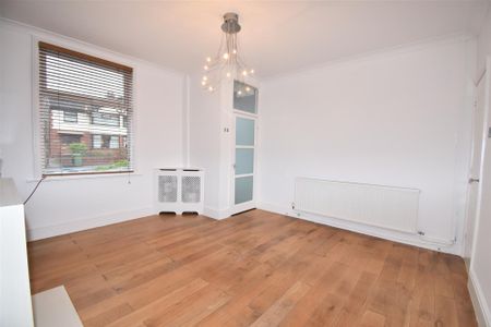 Manchester Road, Tyldesley, M29 - Photo 2