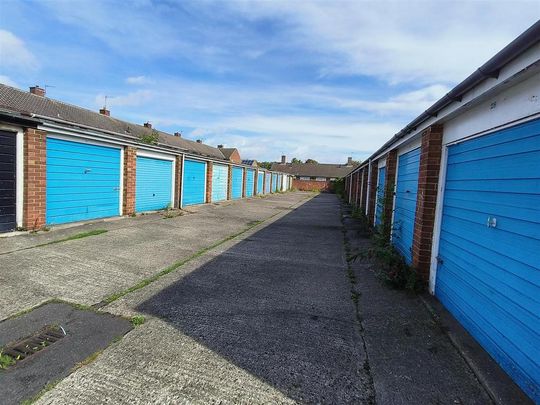 2 bedroom property to rent - Photo 1