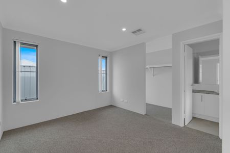 Lovely 4 x 2 Family Home in Byford - Photo 2