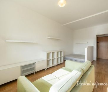 Pronájem bytuRenting an apartment 1+kk, 33 m2 - Photo 1