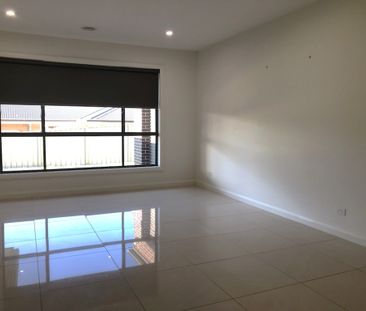 37 Forest Drive, Thurgoona NSW 2640 - House For Rent | Domain - Photo 3