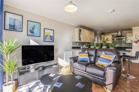 1 bedroom penthouse to rent - Photo 2