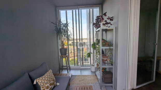 Appartement Nantes 2 pièce(s) Meublé / Ile de Nantes - Loggia - Photo 1