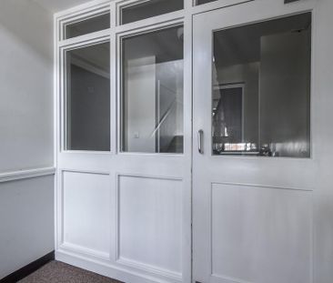 1 bedroom ground floor flat to rent - Photo 2