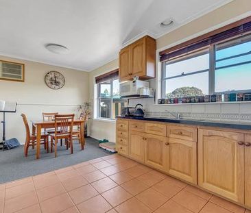 Location, Location, Location! - Photo 6