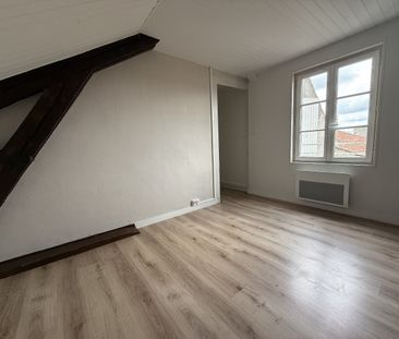 Location Appartement 2 pièces 44m² COGNAC 16100 - Photo 2
