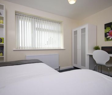 3 bedroom semi-detached house to rent - Photo 4