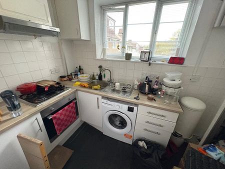 2 bedroom flat to rent - Photo 5