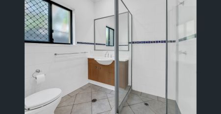 Burleigh Heads Gem – Lifestyle, Location & Low Maintenance Living - Photo 2