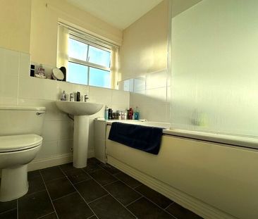 Flat , Derby Court, Fulwood, Preston. Lancs. PR1 1DX - Photo 2