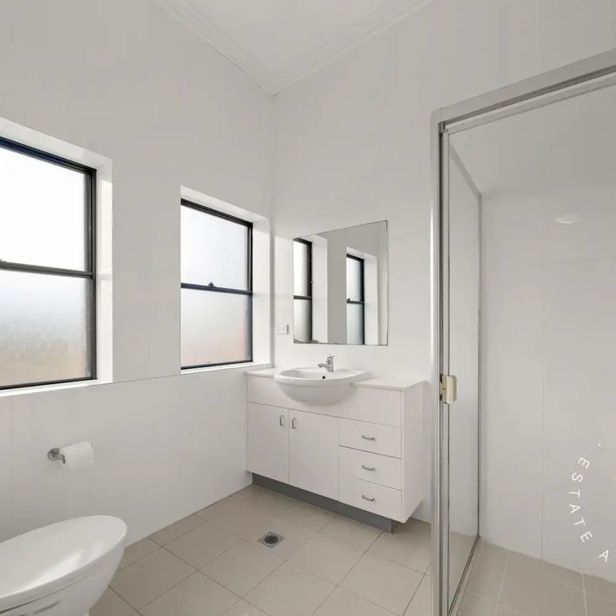 “Your Dream Townhouse Awaits in Castle Hill!” - Photo 1