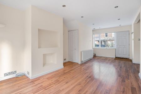 3 bedroom semi-detached house to rent - Photo 2