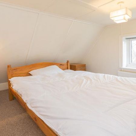 Modern furnished two bed mins to Regents Park and Camden Tube - Photo 3