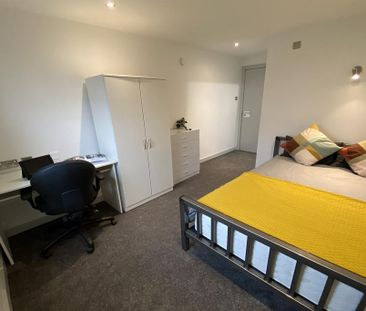 5 bedroom apartment to rent - Photo 5