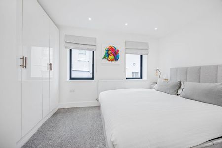 2 bedroom semi-detached house to rent - Photo 4