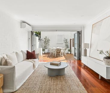 54 Oxford Street, Newtown NSW 2042 - House For Rent | Domain - Photo 2