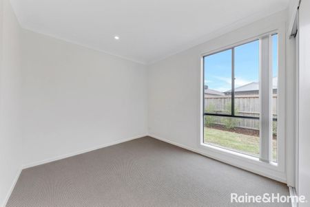 15 Cassinia Circuit, Tarneit, VIC 3029 - Photo 5