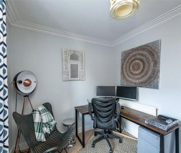 4 bedroom terraced house to rent - Photo 2