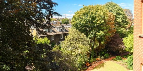 A three bedroom apartment of approximately 1,916 square feet. - Photo 3