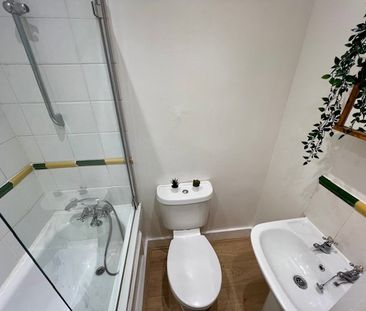 Studio Flat, Bedford Hill, SW12 - Photo 6