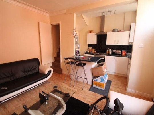2 bedroom house to rent - Photo 1