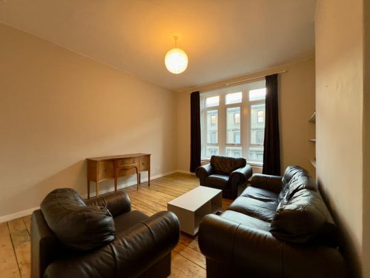 3 bedroom flat to rent - Photo 1