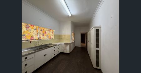 Unique Character & Space in Prime Nedlands Location | 6-Month Lease - Photo 2