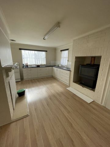 Long Lease - Photo 2