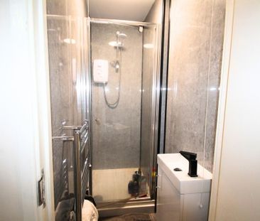 7 bedroom flat to rent - Photo 6