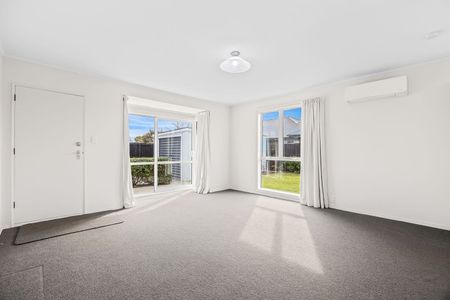 Modern two-bedroom townhouse in Hoon Hay! - Photo 4