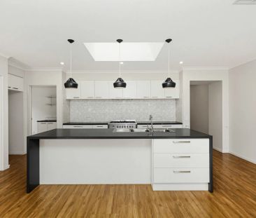 Generous Family Living in Prime Strathfieldsaye Location - Photo 5