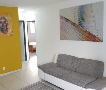 Location Appartement 3 pièces 58m² LES ABYMES 97139 - Photo 3