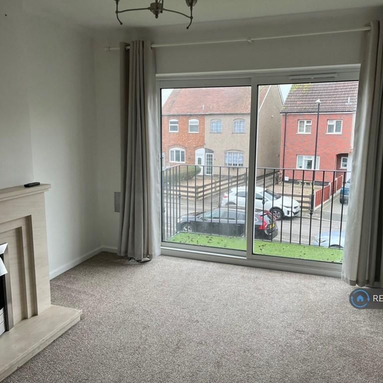 2 bedroom flat to rent - Photo 1