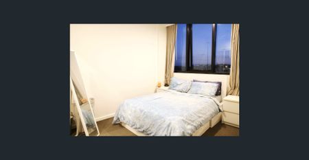 Spacious & Modern 3 Bedroom Apartment - Photo 3