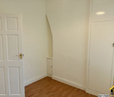 2 bed Terraced in Holgate Street Briercliffe, Burnley, BB10 2HQ - Photo 6