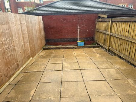 Beamont Drive, Preston - Photo 2
