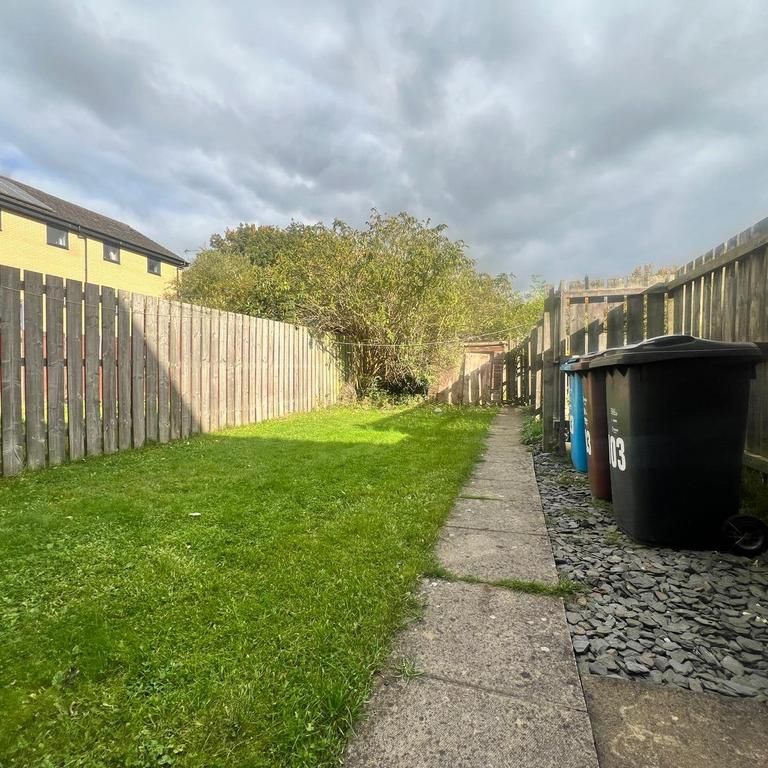 2 bedroom semi-detached house to rent - Photo 1