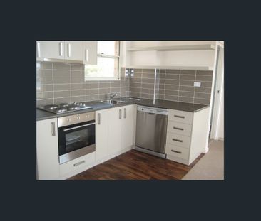 Harbour View Studio with Balcony - Photo 2