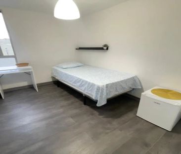 Room in a shared 4-bedroom apartment for rent in Amposta - Photo 2