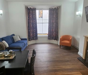 1 bedroom apartment to let - Photo 2