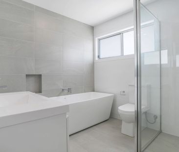 Bright, Modern and Convenient - Photo 3