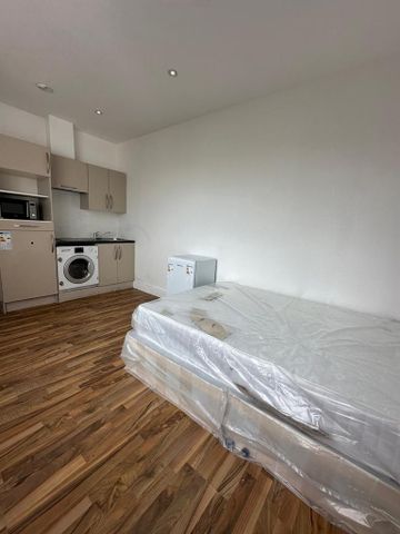 Studio to rent - Photo 3