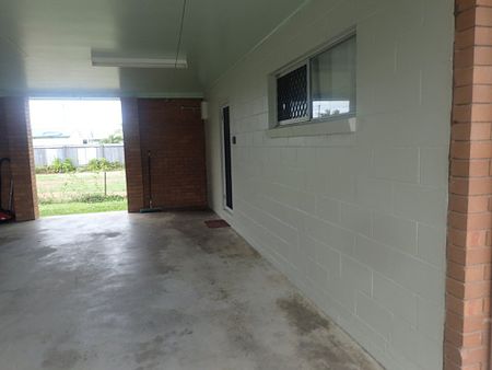 RENOVATED UNIT IN NORTH MACKAY - Photo 3